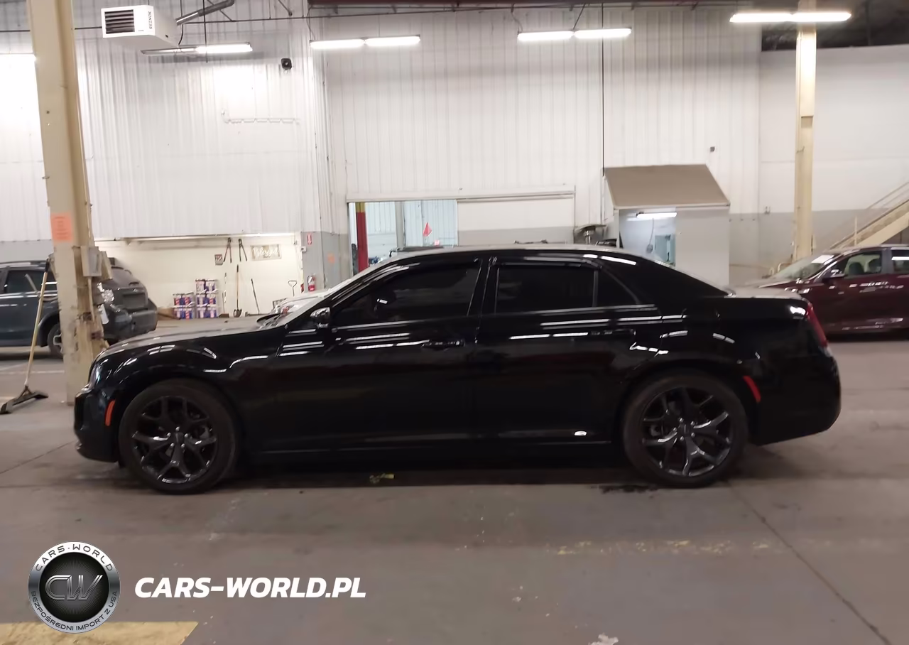 2022 Chrysler 300 S VIN:2C3CCABG7NH184431 - 13