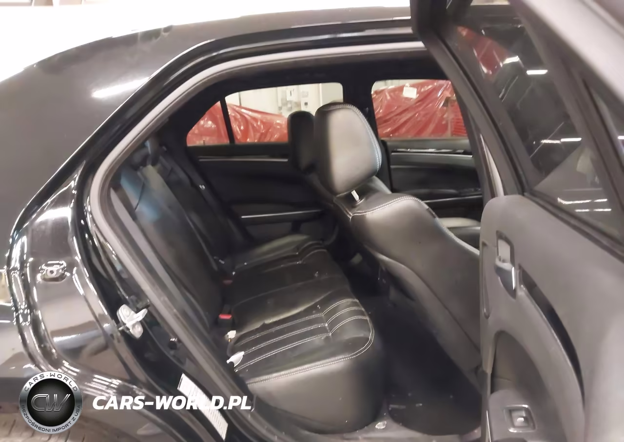 2022 Chrysler 300 S VIN:2C3CCABG7NH184431 - 8