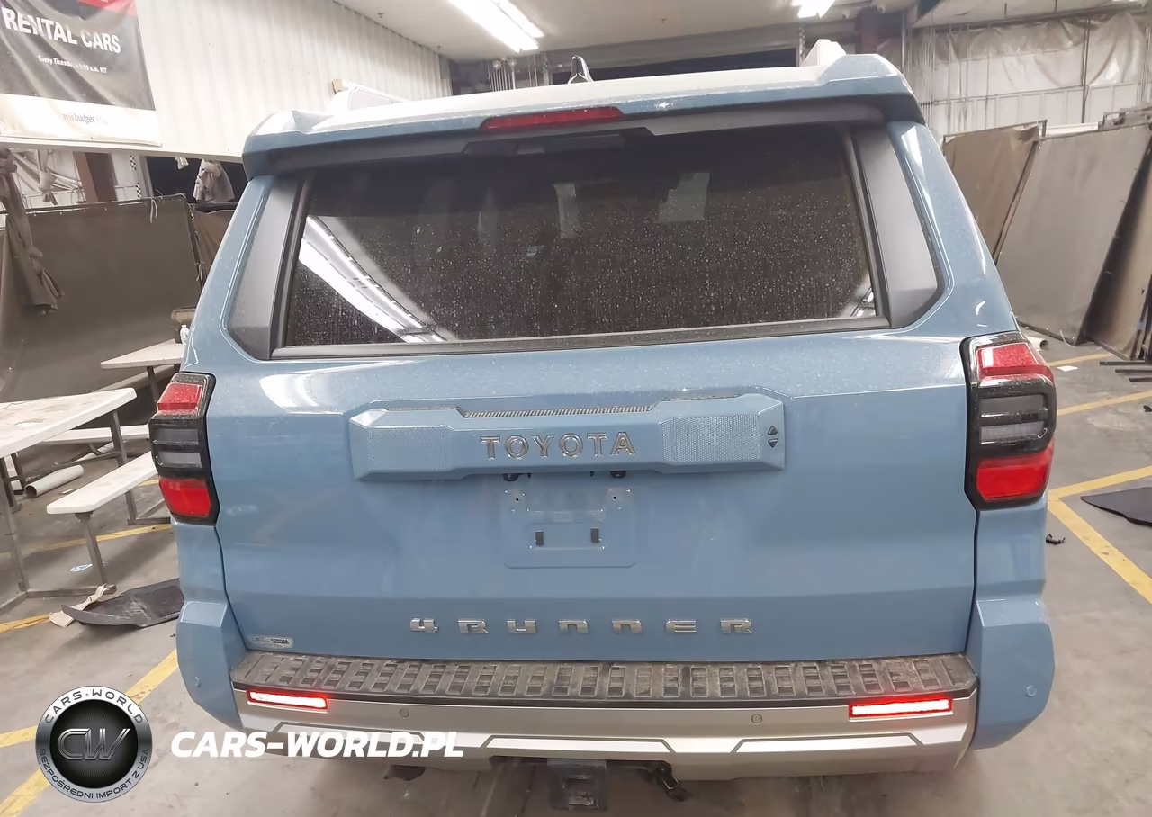 2025 Toyota 4Runner Limited VIN:JTEVA5BR8S5030232 - 17