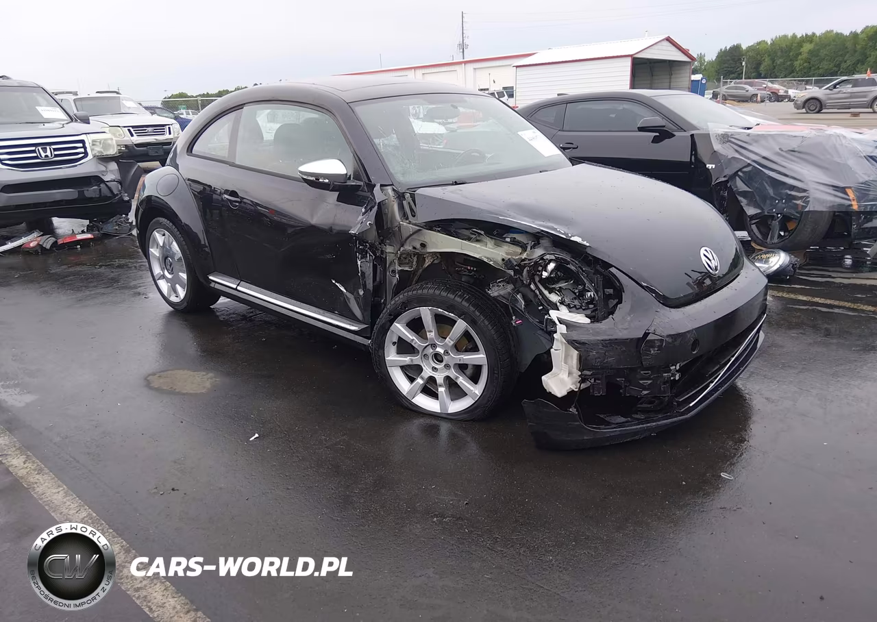 2013 Volkswagen Beetle 2.5L Fender Edition – zdjęcie 1 z 17