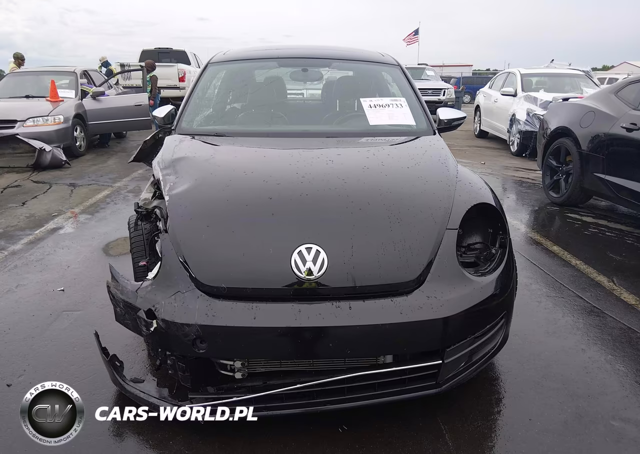 2013 Volkswagen Beetle 2.5L Fender Edition VIN:3VWJX7AT0DM679415 - 13