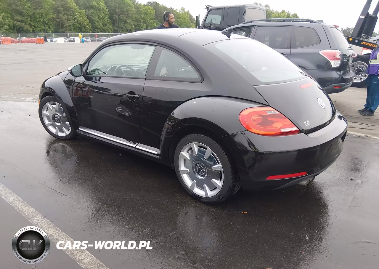 2013 Volkswagen Beetle 2.5L Fender Edition VIN:3VWJX7AT0DM679415 - 3