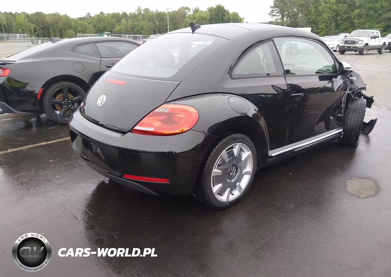 2013 Volkswagen Beetle 2.5L Fender Edition VIN:3VWJX7AT0DM679415 - 4