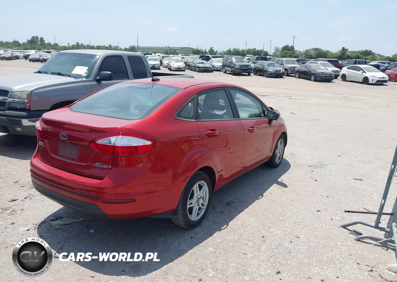 2018 Ford Fiesta Se VIN:3FADP4BJ3JM142647 - 4