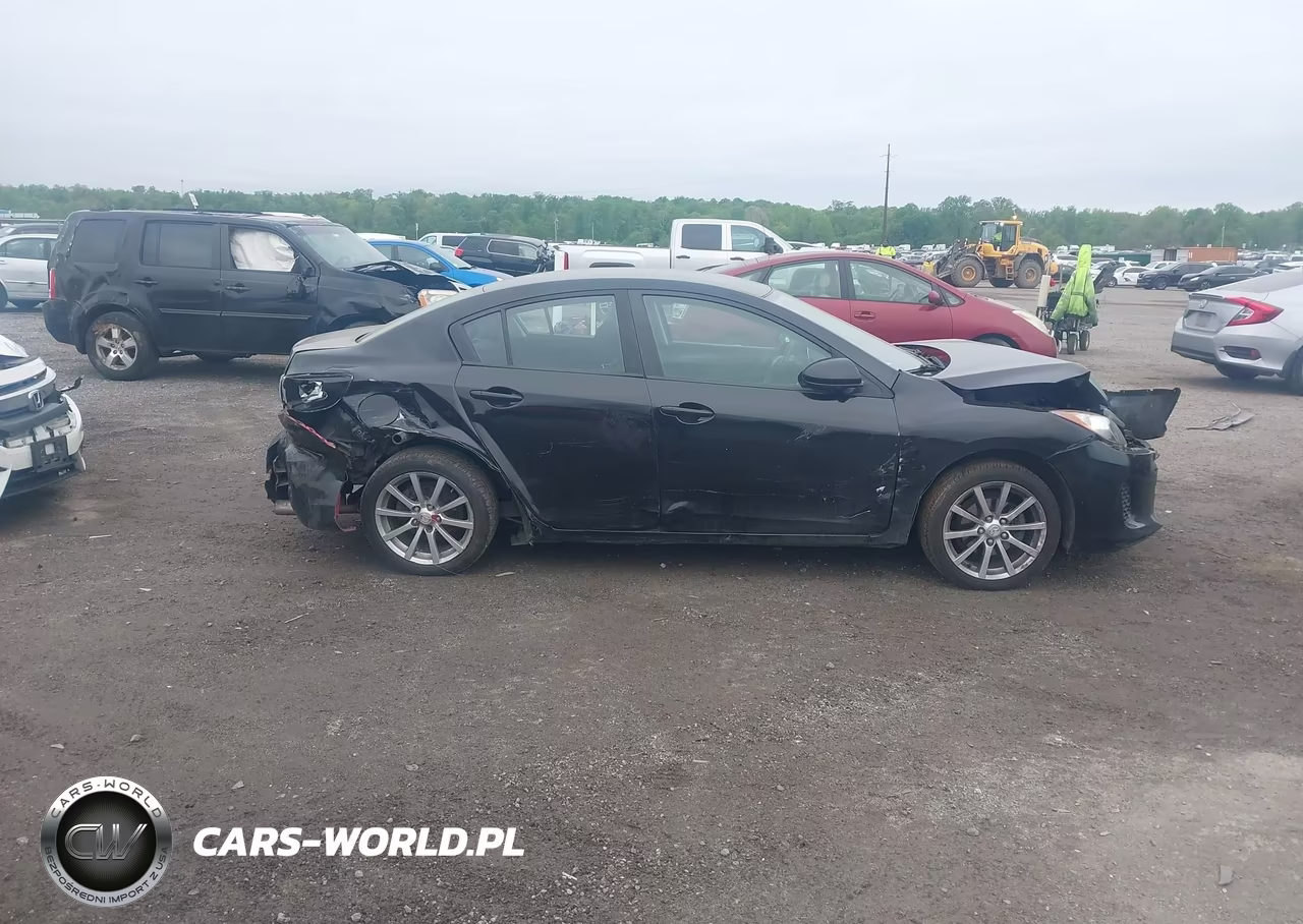 2012 Mazda Mazda3 I Touring VIN:JM1BL1V88C1542384 - 13