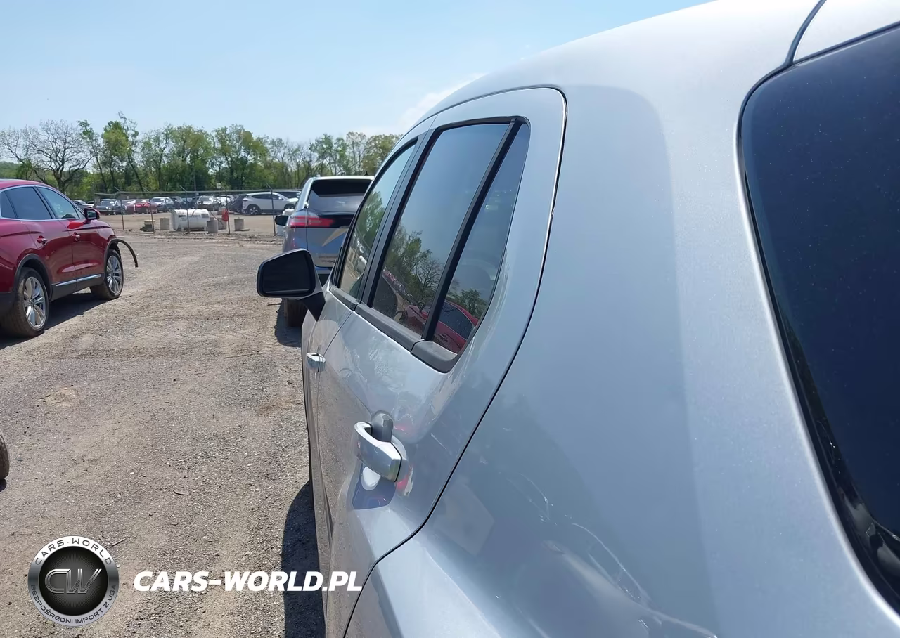 2019 Chevrolet Trax Ls VIN:3GNCJNSBXKL388776 - 13