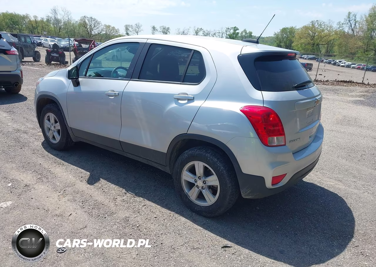 2019 Chevrolet Trax Ls VIN:3GNCJNSBXKL388776 - 3