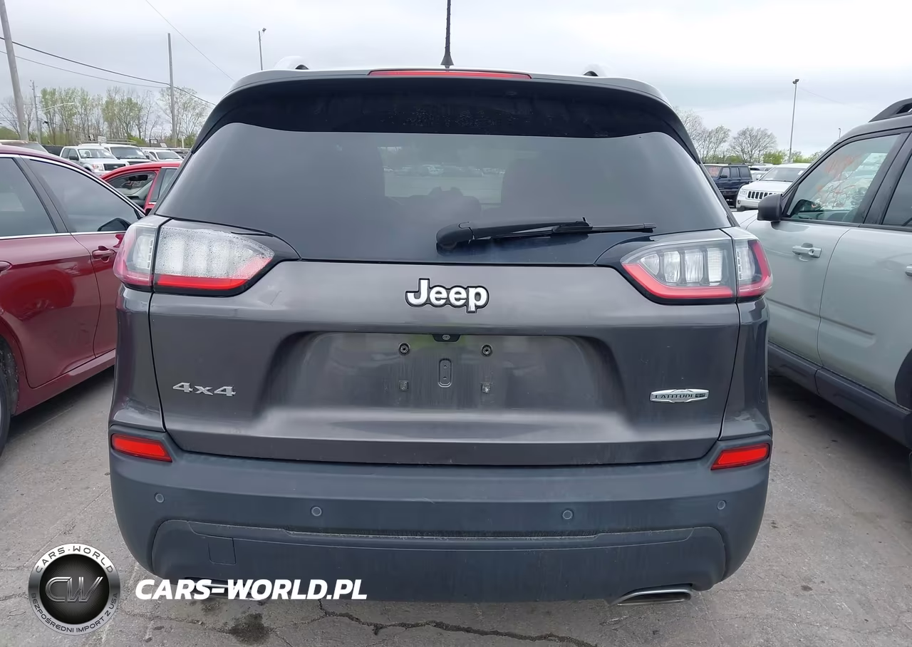 2019 Jeep Cherokee Latitude Plus 4X4 VIN:1C4PJMLX2KD432936 - 16
