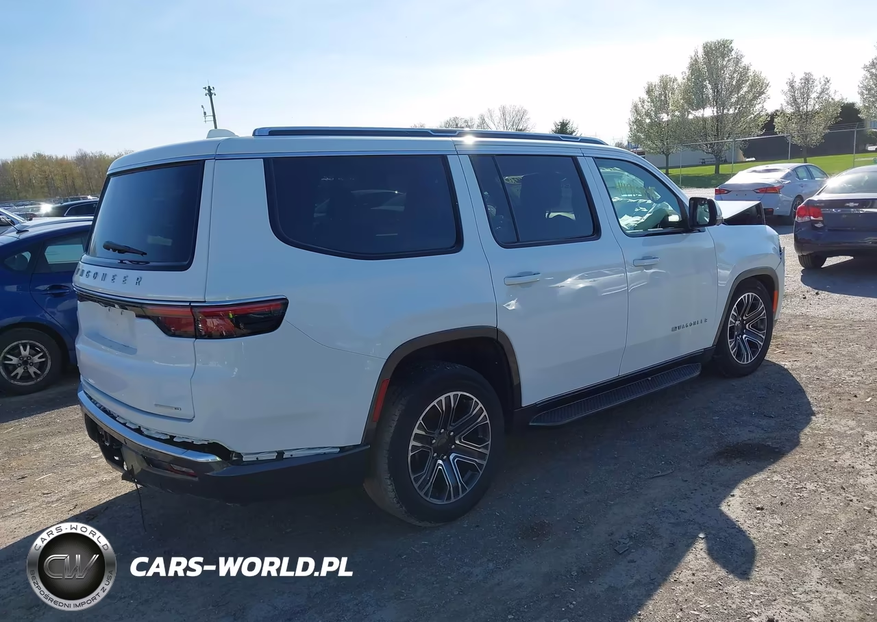 2022 Jeep Wagoneer Series Iii 4X4 VIN:1C4SJVDT9NS108216 - 4