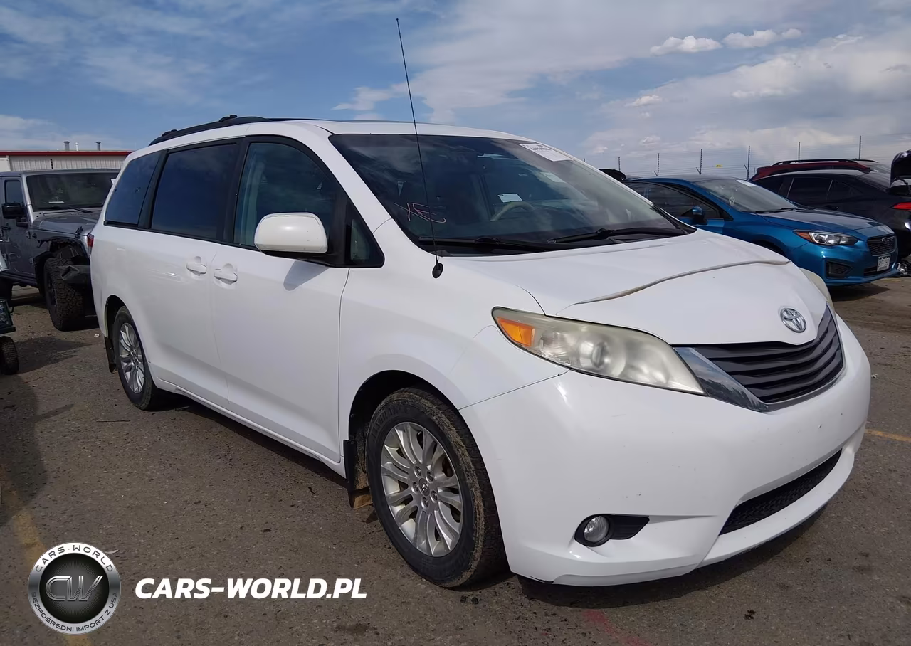 2012 Toyota Sienna Xle V6 8 Passenger – zdjęcie 1 z 16
