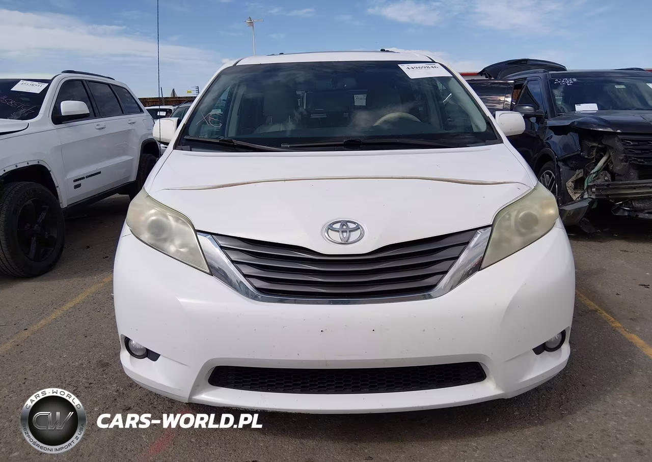 2012 Toyota Sienna Xle V6 8 Passenger VIN:5TDYK3DC1CS248343 - 12