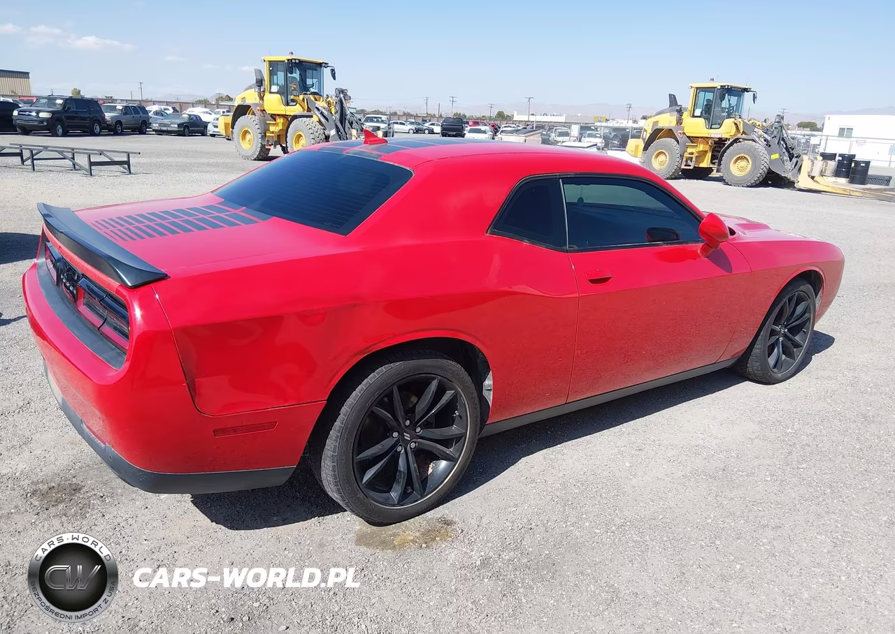 2017 Dodge Challenger Sxt Plus VIN:2C3CDZAG2HH560566 - 4
