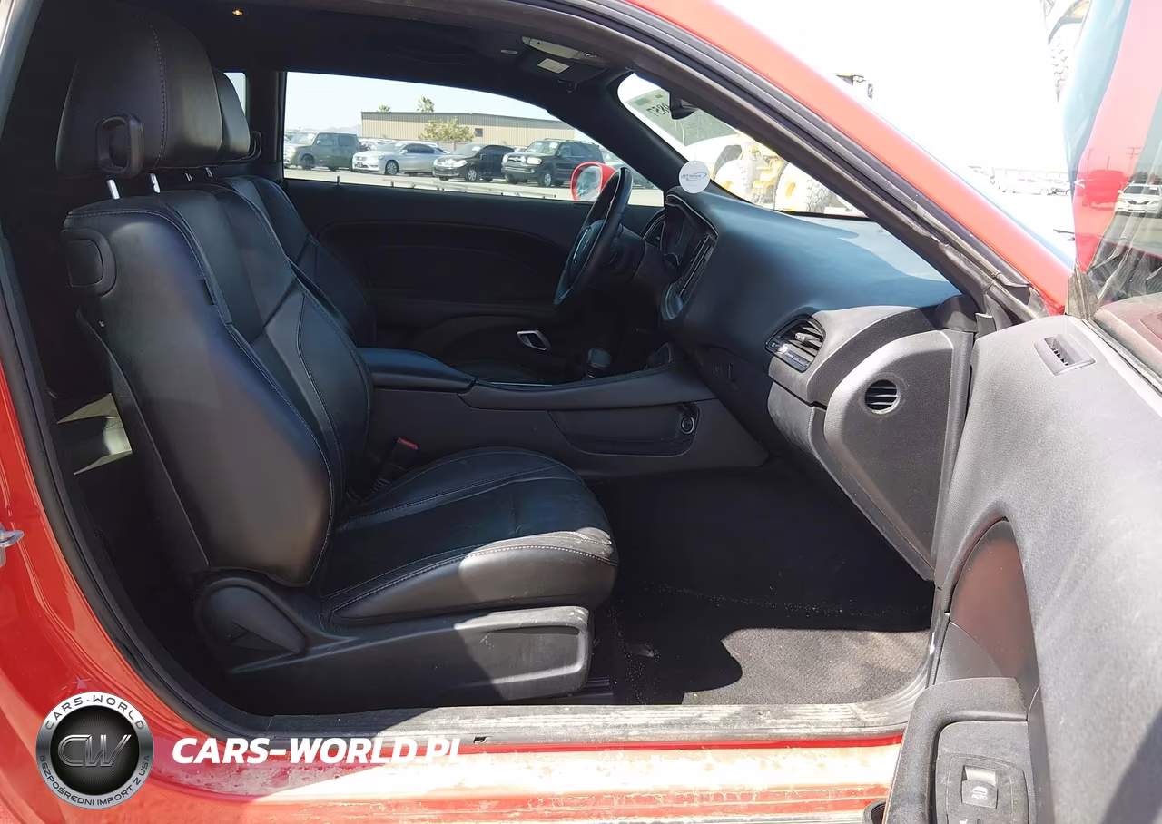 2017 Dodge Challenger Sxt Plus VIN:2C3CDZAG2HH560566 - 5