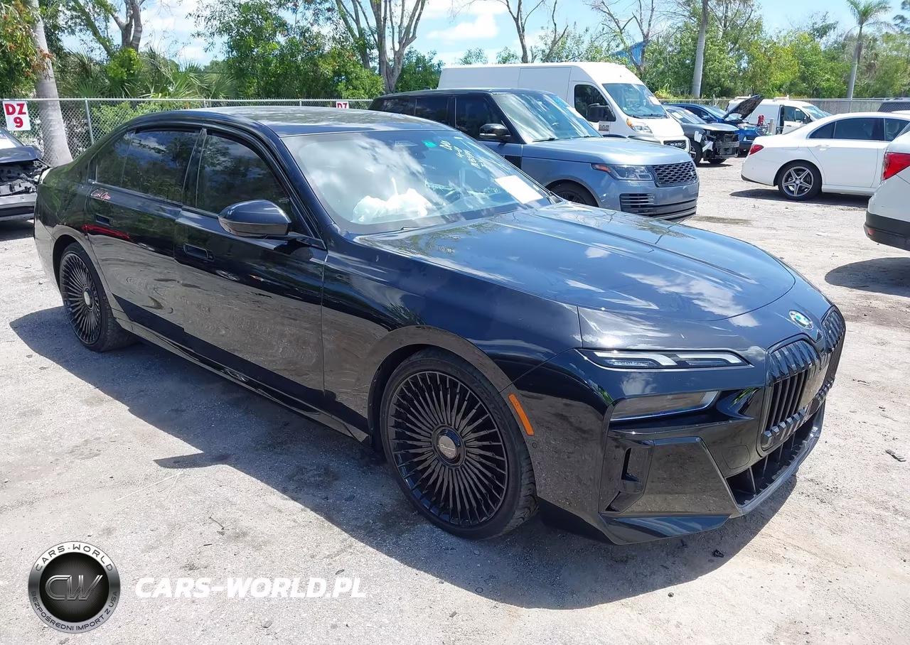 2023 BMW 760 I xDrive – zdjęcie 1 z 17
