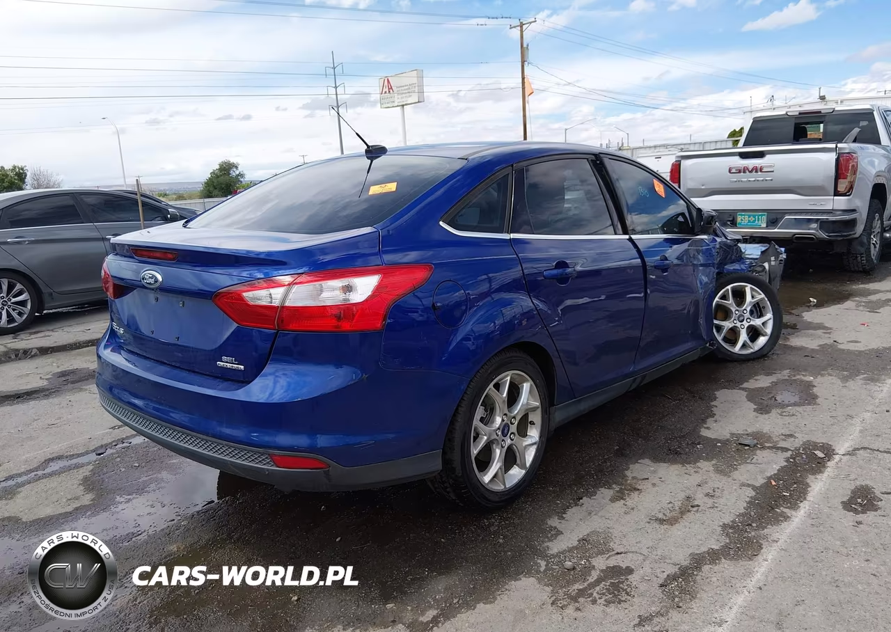 2012 Ford Focus Sel VIN:1FAHP3H22CL370350 - 4