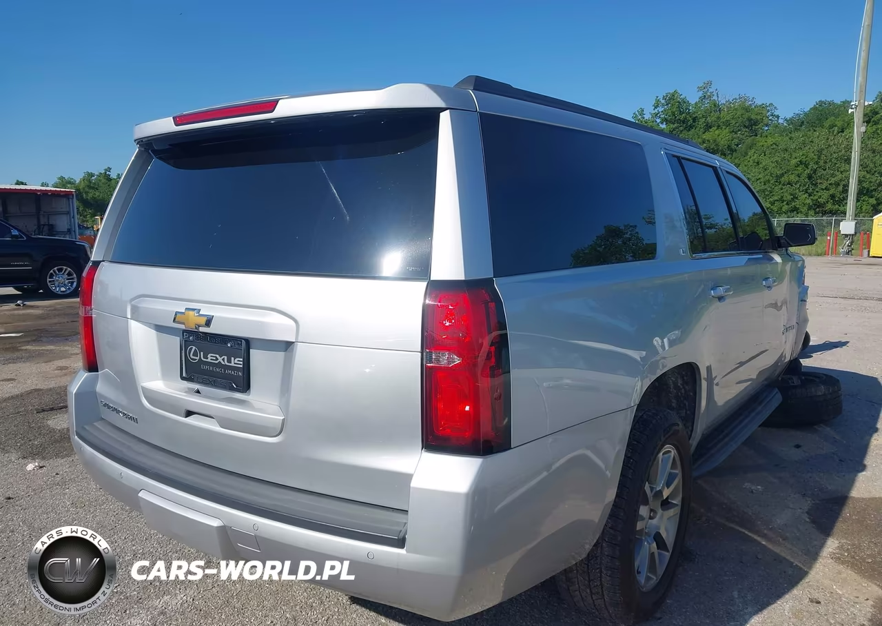 2018 Chevrolet Suburban Lt VIN:1GNSCHKC1JR248834 - 4