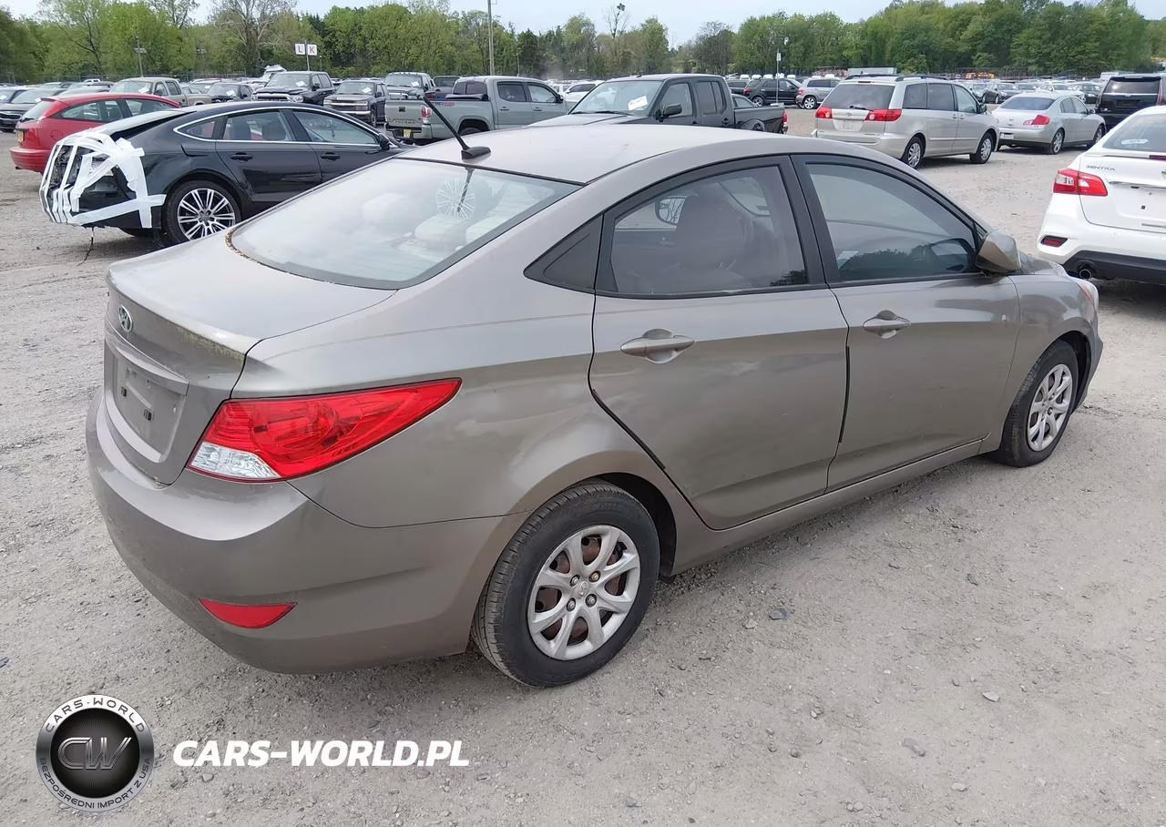 2014 Hyundai Accent Gls VIN:KMHCT4AE8EU700804 - 4
