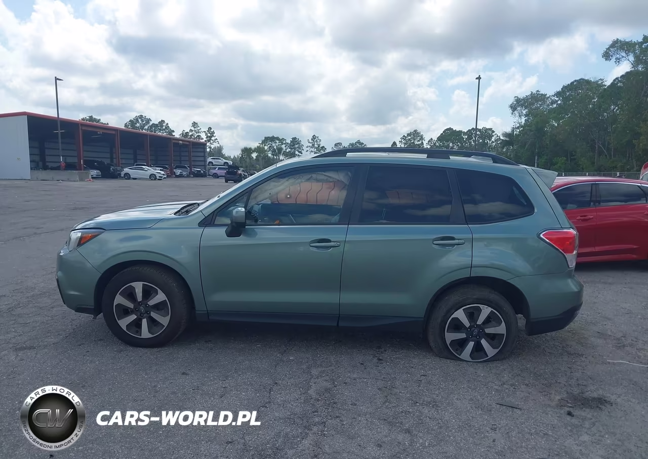 2018 Subaru Forester 2.5I Premium VIN:JF2SJAGC5JH577509 - 14