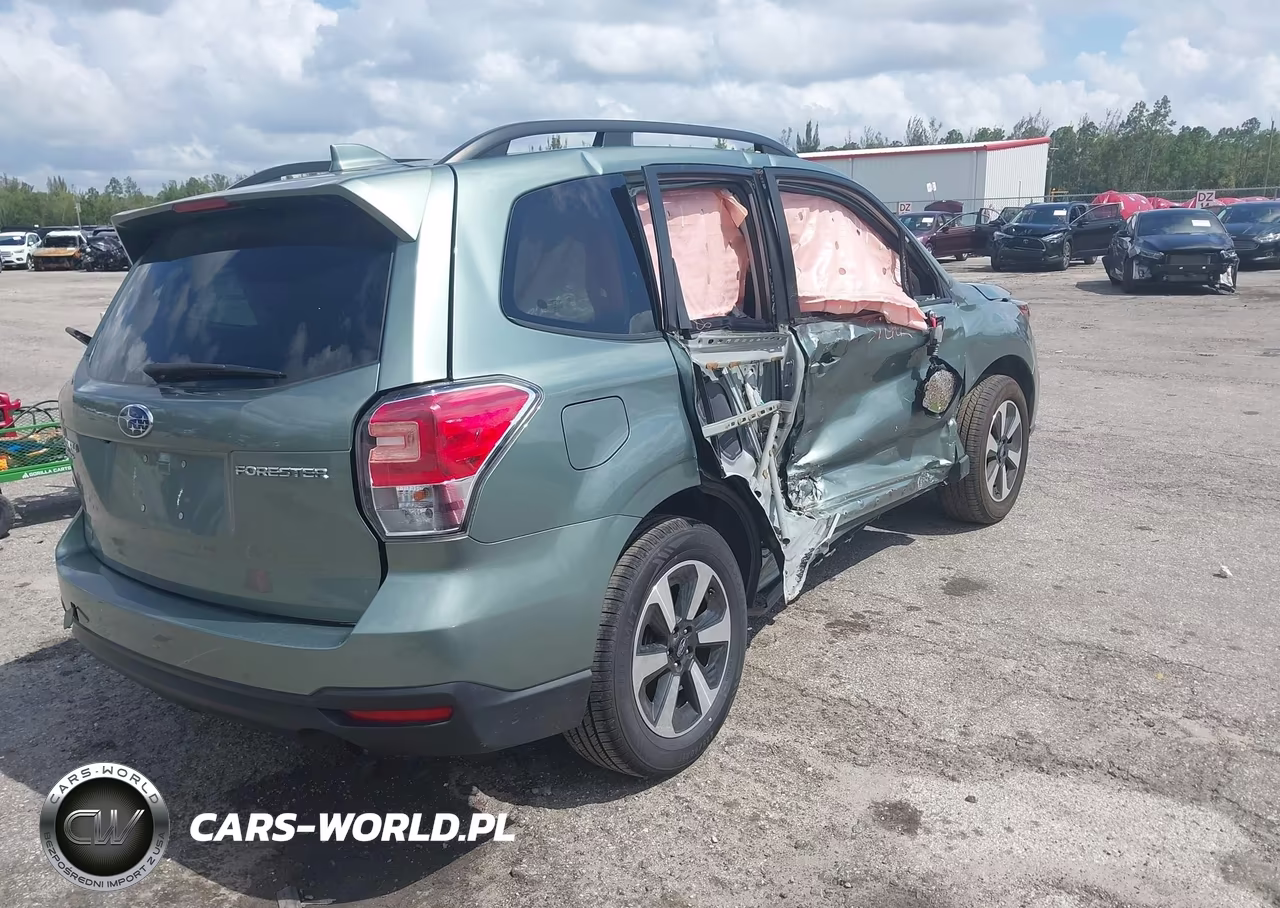 2018 Subaru Forester 2.5I Premium VIN:JF2SJAGC5JH577509 - 4