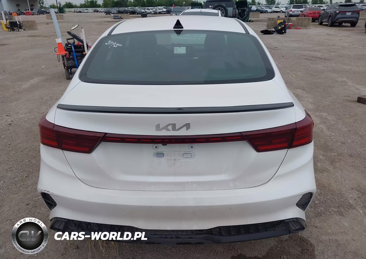 2024 Kia Forte Gt-Line VIN:3KPF54AD7RE718797 - 16