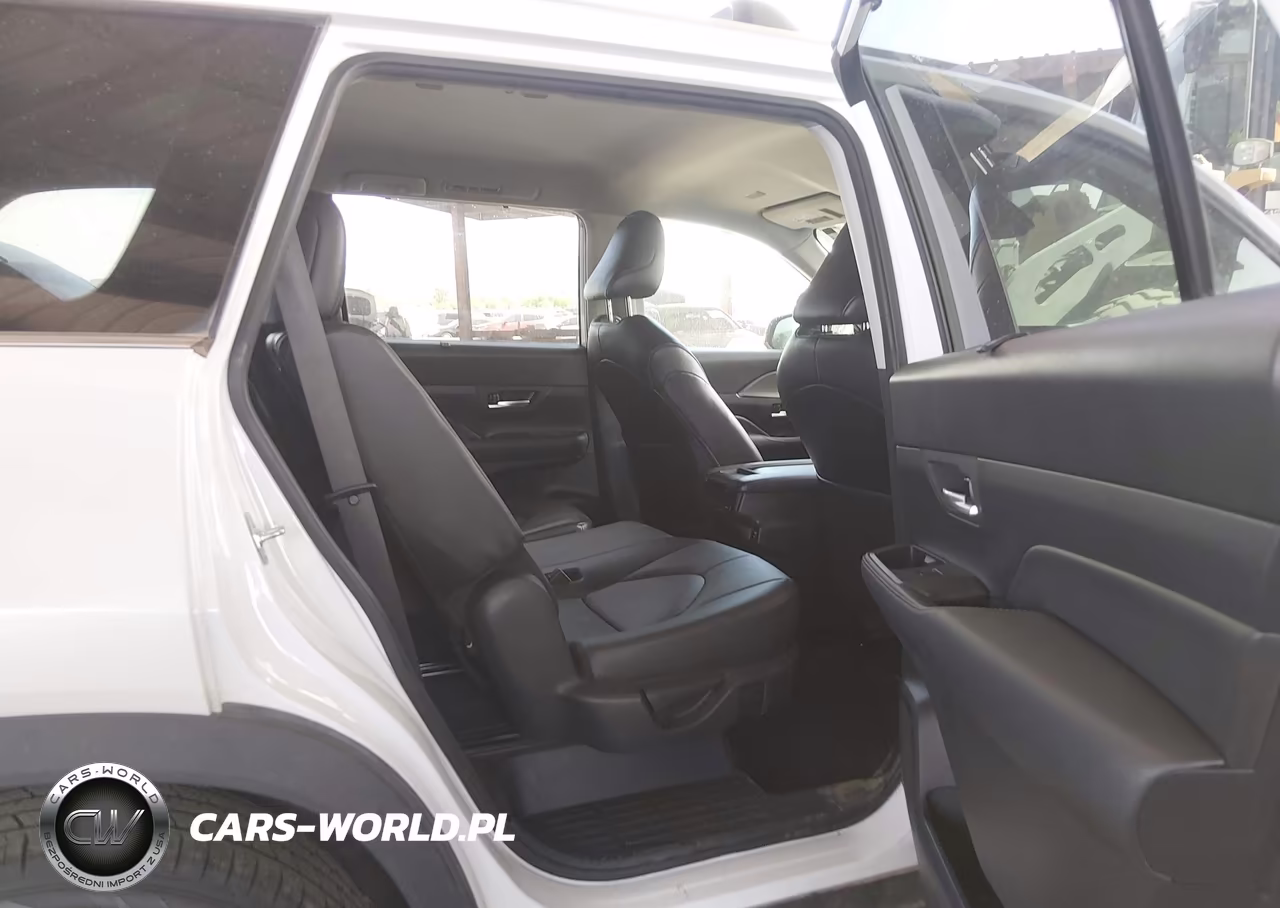2024 Toyota Grand Highlander Xle VIN:5TDAAAB58RS017686 - 8