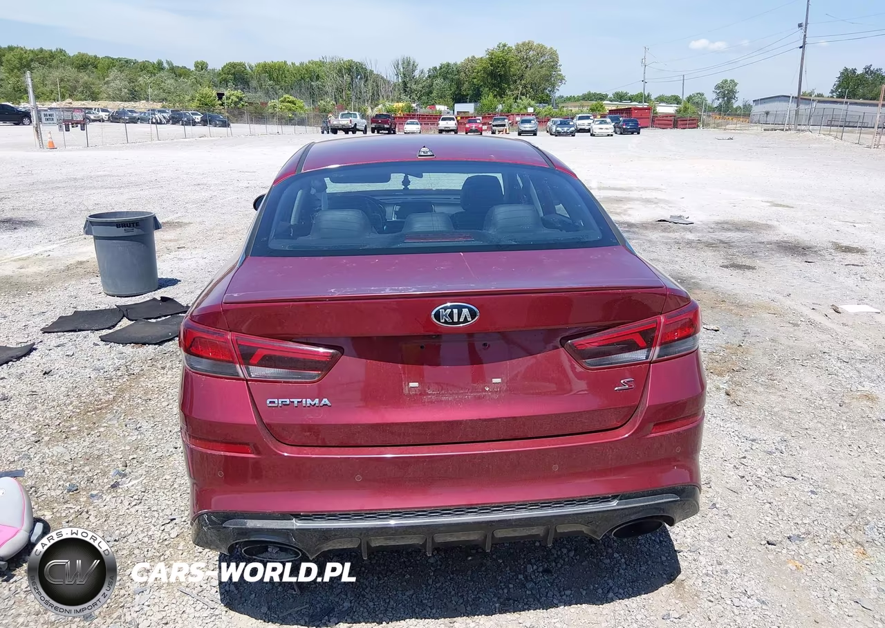 2020 Kia Optima S VIN:5XXGT4L30LG450852 - 16