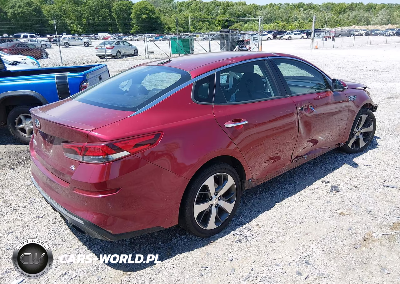 2020 Kia Optima S VIN:5XXGT4L30LG450852 - 4