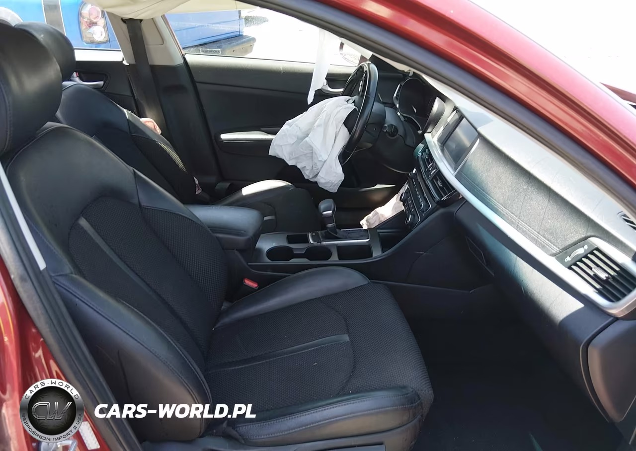 2020 Kia Optima S VIN:5XXGT4L30LG450852 - 5