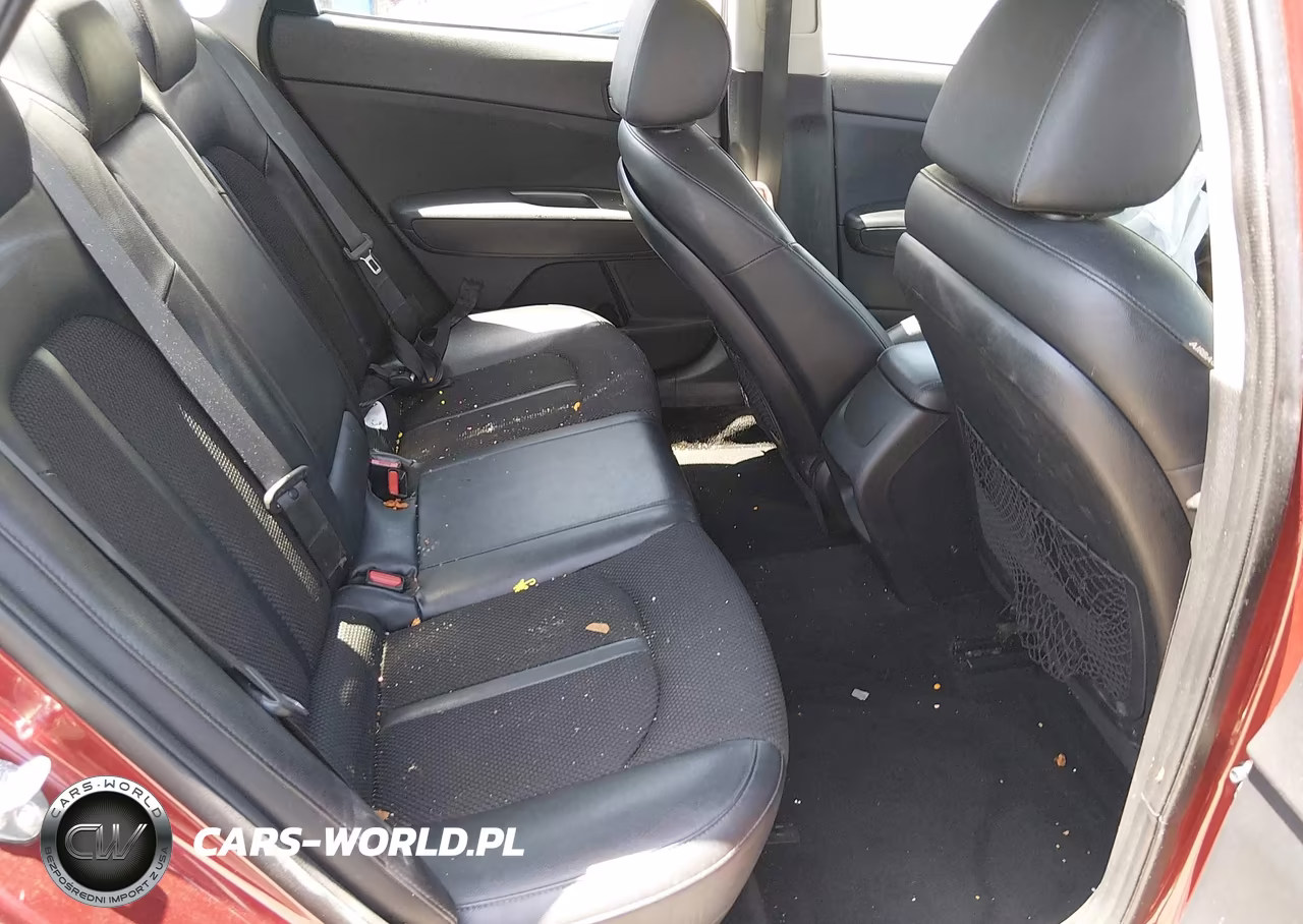 2020 Kia Optima S VIN:5XXGT4L30LG450852 - 8