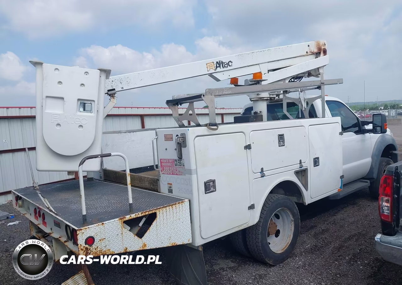 2011 Ford F-450 Chassis Xl VIN:1FDUF4GY8BEA31629 - 4