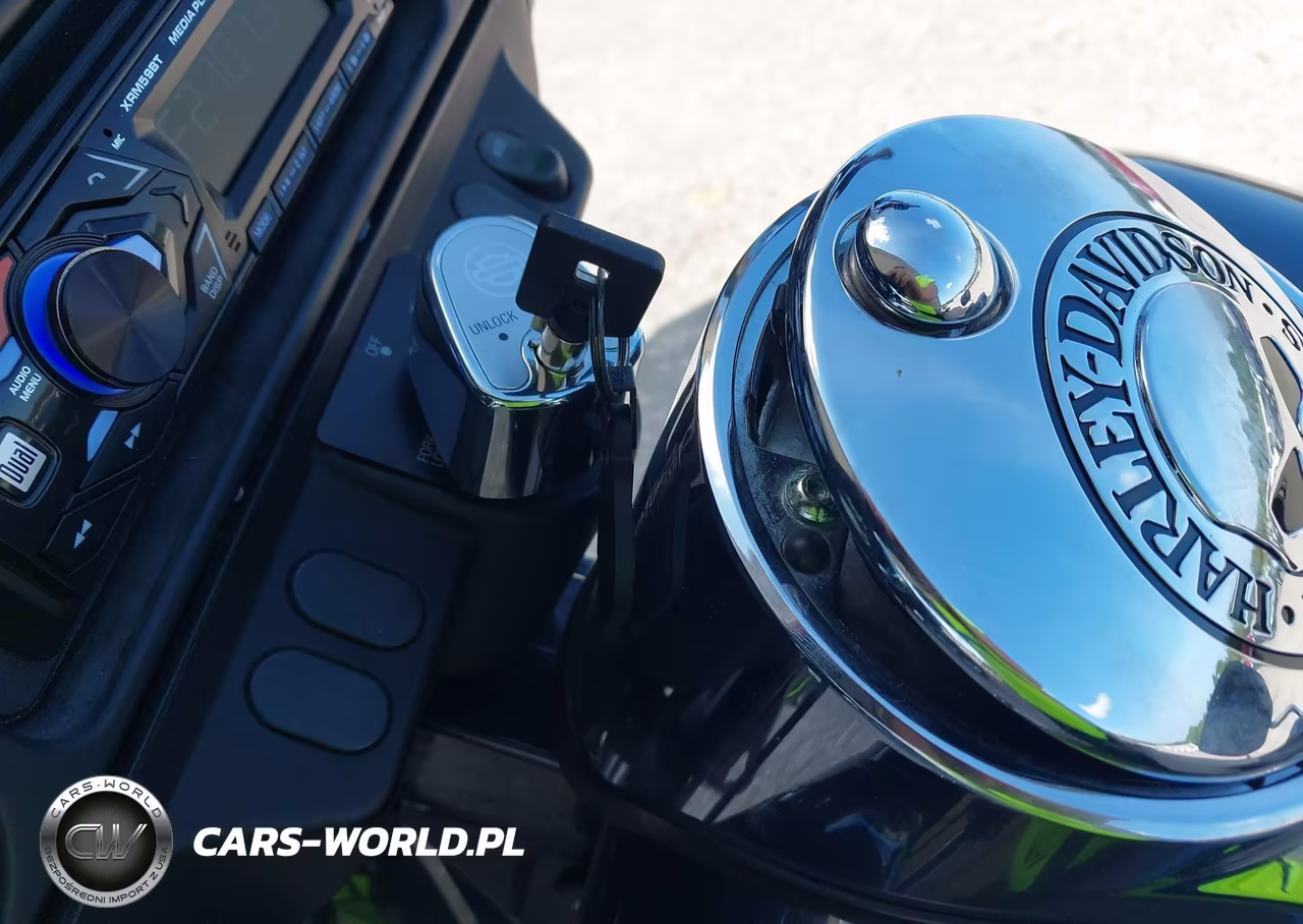 2006 Harley-Davidson Flhxi VIN:1HD1KBW166Y702844 - 11