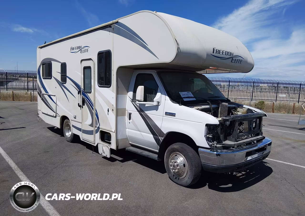 2017 Ford E-350 Cutaway
