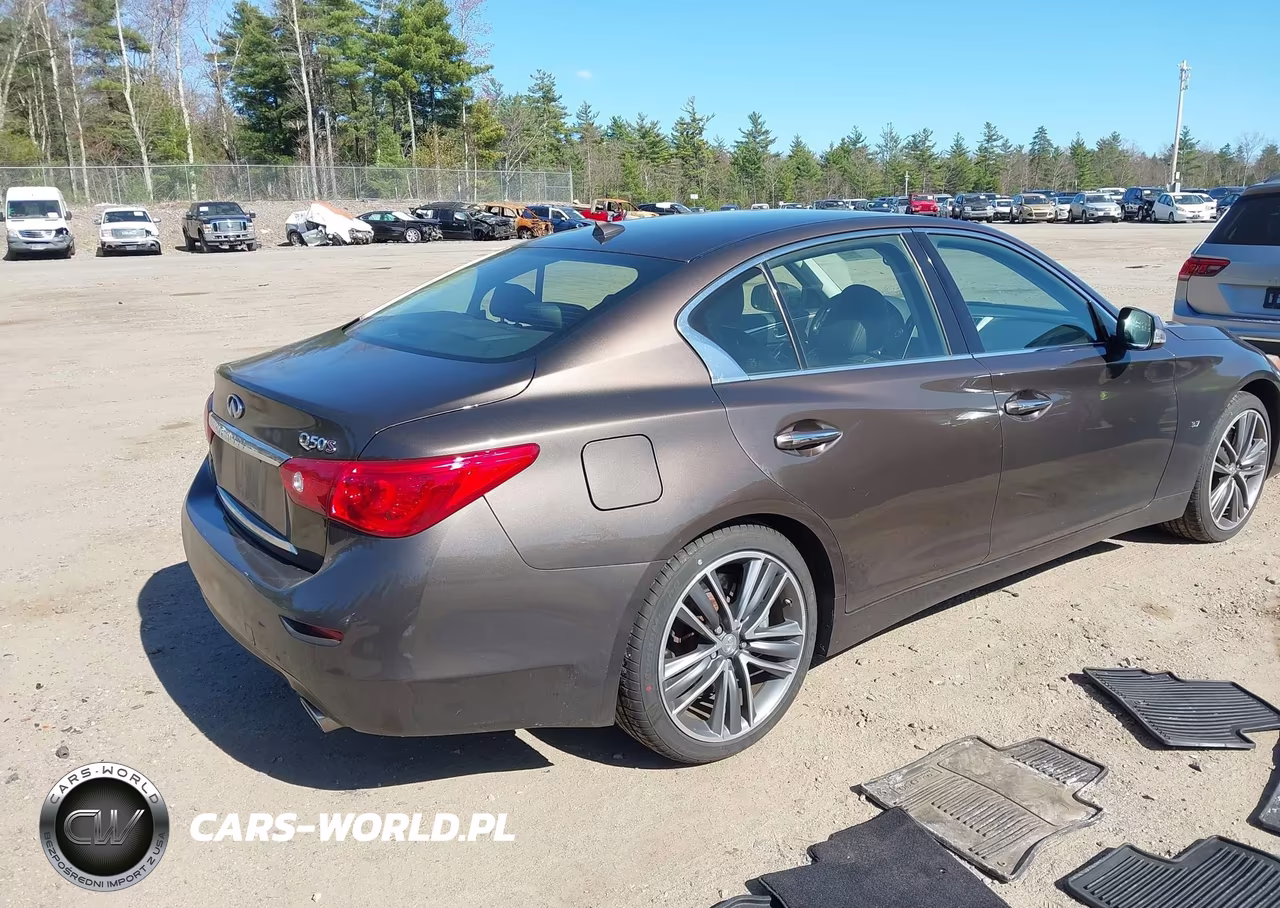 2014 Infiniti Q50 Sport VIN:JN1BV7ARXEM680430 - 4