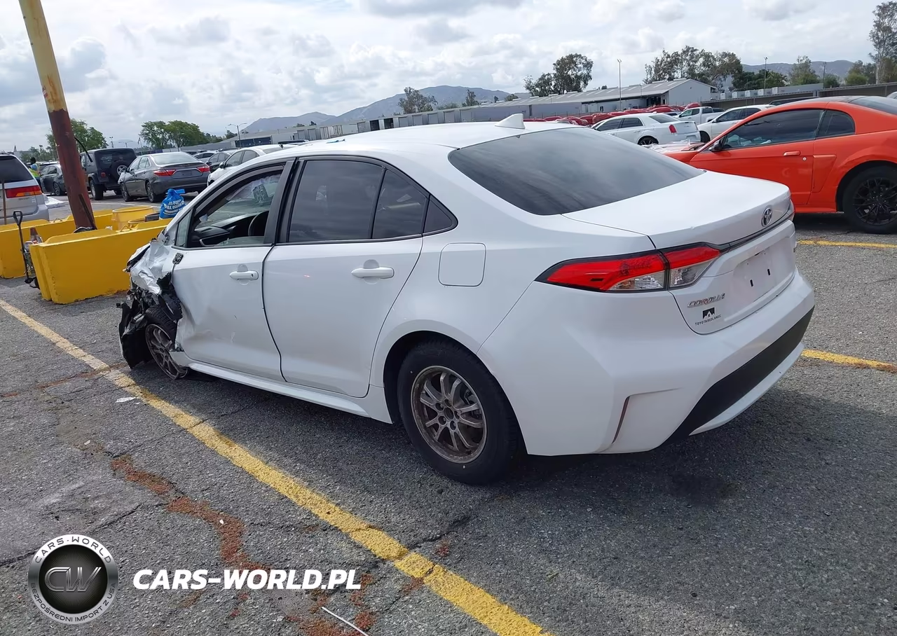 2021 Toyota Corolla Hybrid Le VIN:JTDEAMDE5MJ032927 - 3