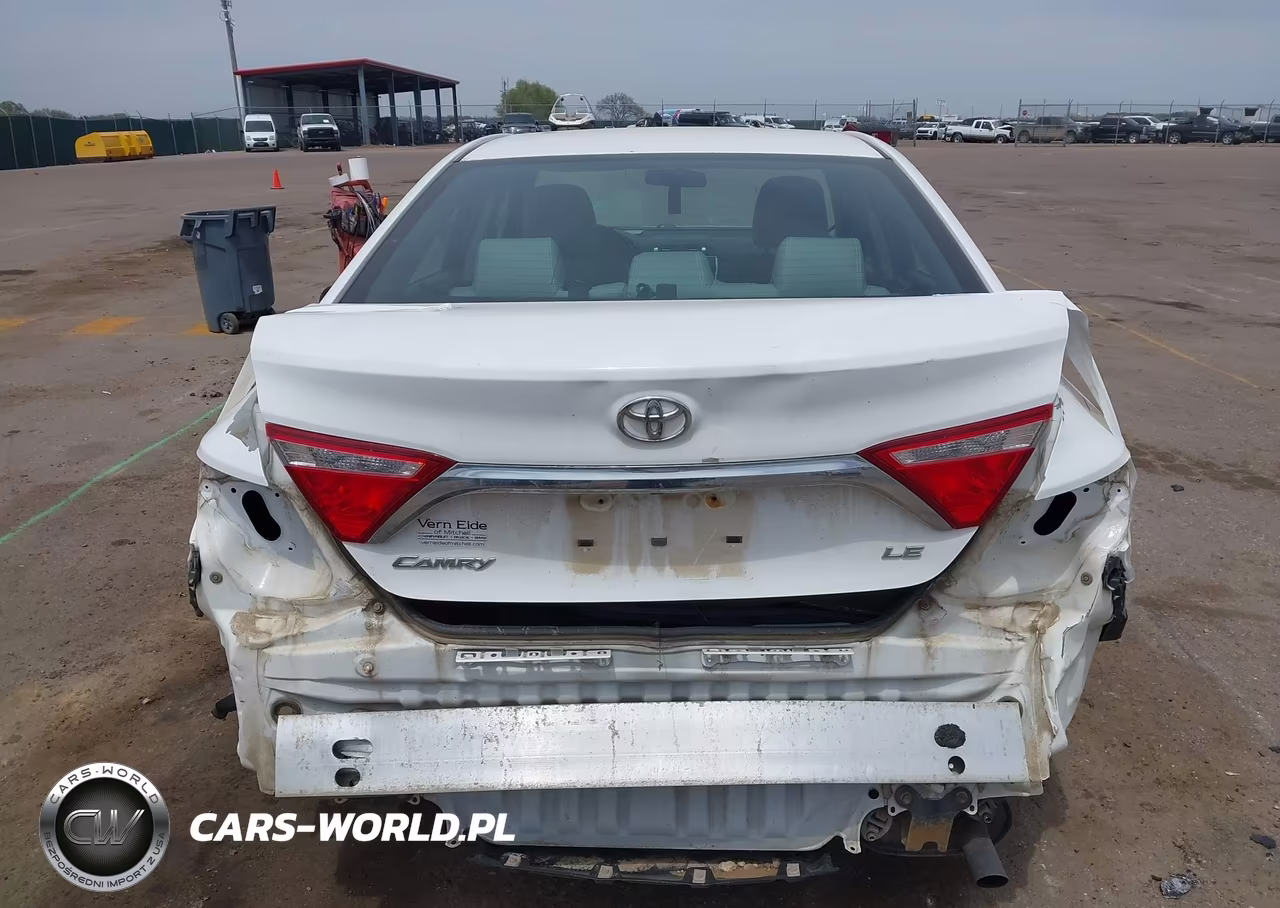 2015 Toyota Camry Le VIN:4T4BF1FK0FR481148 - 16