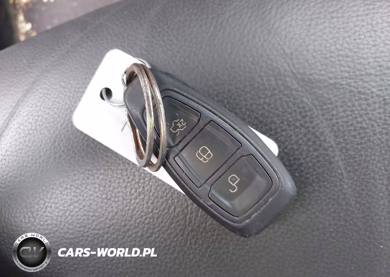 2016 Ford C-Max Hybrid Sel VIN:1FADP5BU8GL100131 - 11