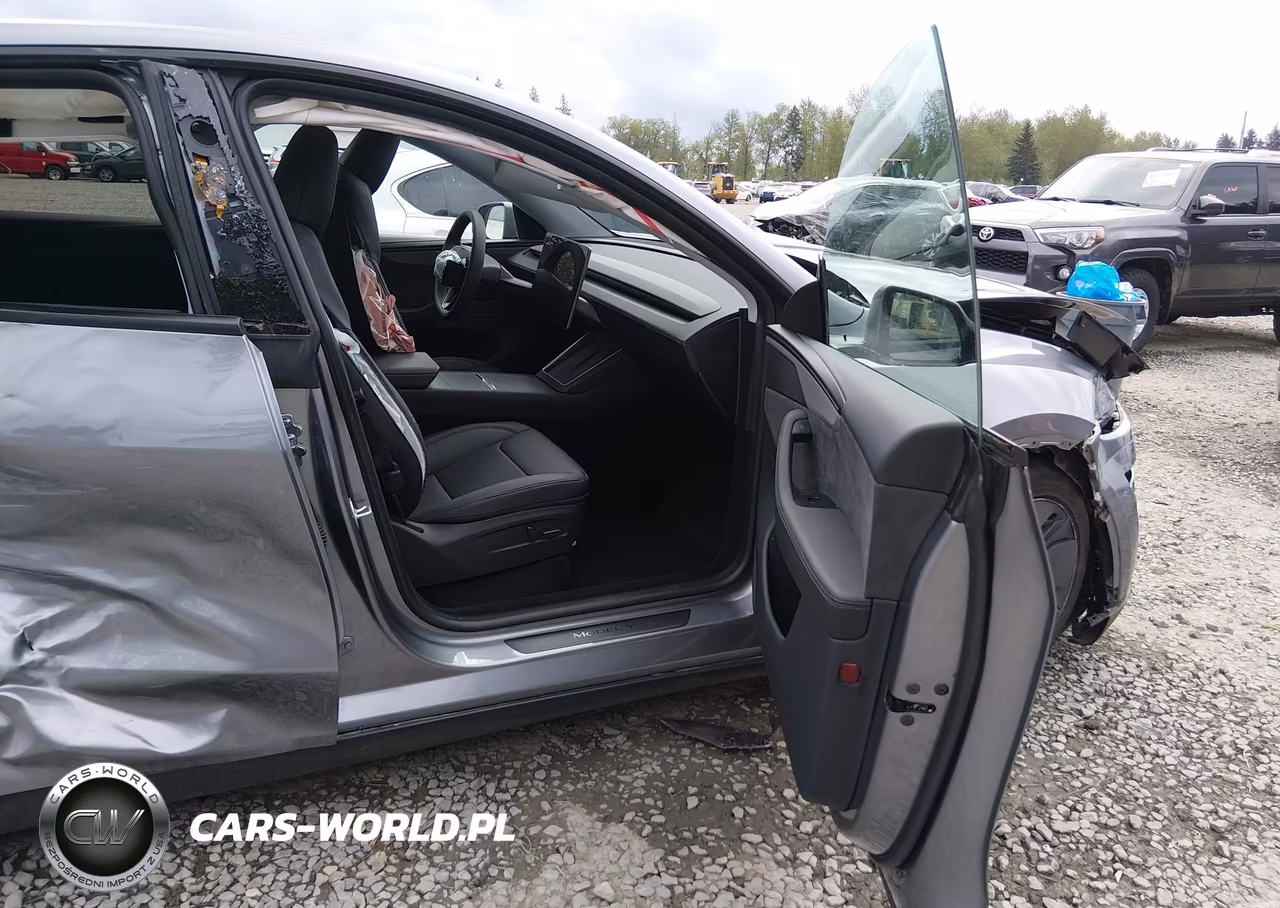 2026 Tesla Model Y Premium Rear-Wheel Drive-Standard Rear-Wheel Drive VIN:7SAYGDED6TF391195 - 5