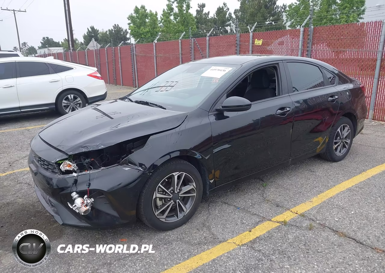 2024 Kia Forte Lxs VIN:3KPF24AD8RE825107 - 2