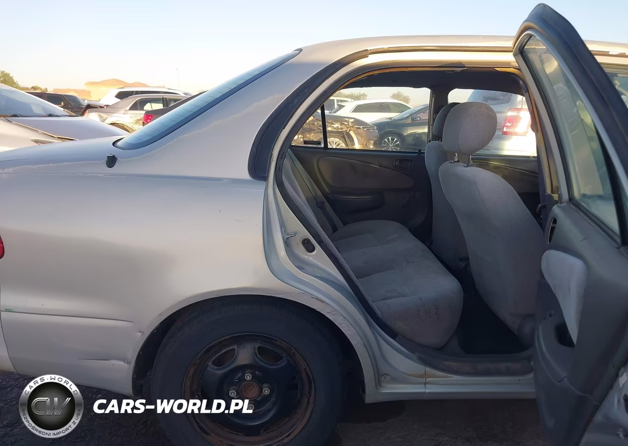 1999 Chevrolet Prizm VIN:1Y1SK5282XZ445411 - 8