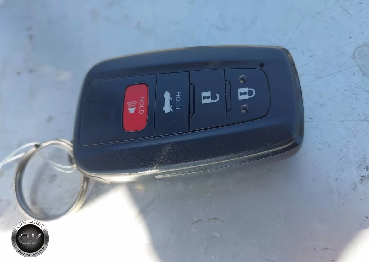 2021 Toyota Corolla Hybrid Le VIN:JTDEAMDE0MJ030650 - 11