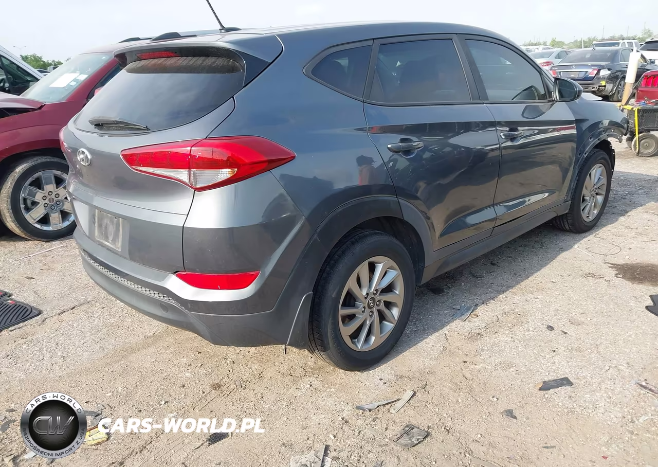2017 Hyundai Tucson Se VIN:KM8J23A40HU478985 - 4