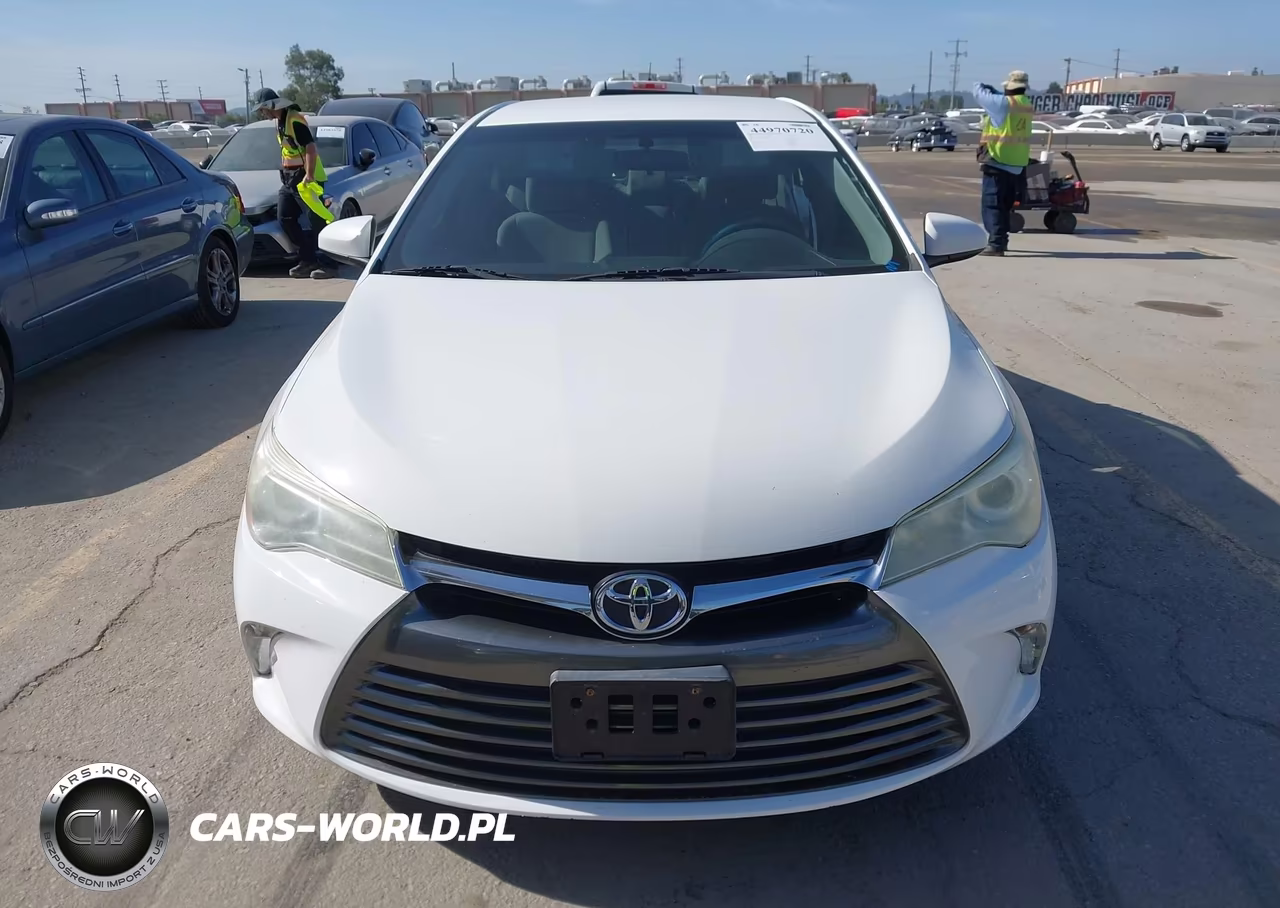 2016 Toyota Camry Le VIN:4T4BF1FK6GR563953 - 12