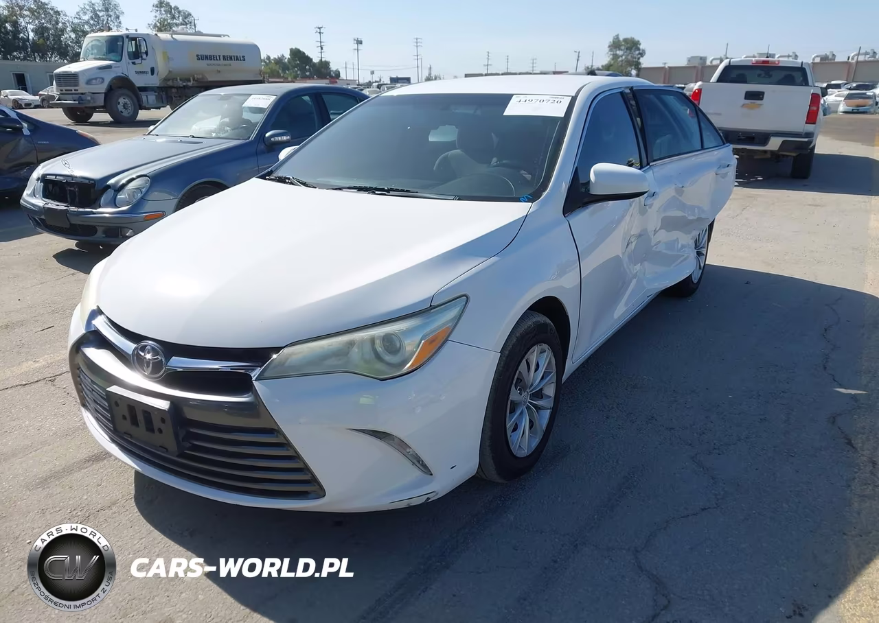 2016 Toyota Camry Le VIN:4T4BF1FK6GR563953 - 2