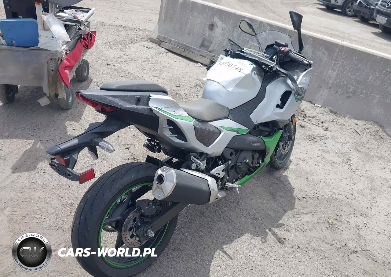 2024 Kawasaki Cx500 VIN:ML5CXGA17RDA04509 - 4