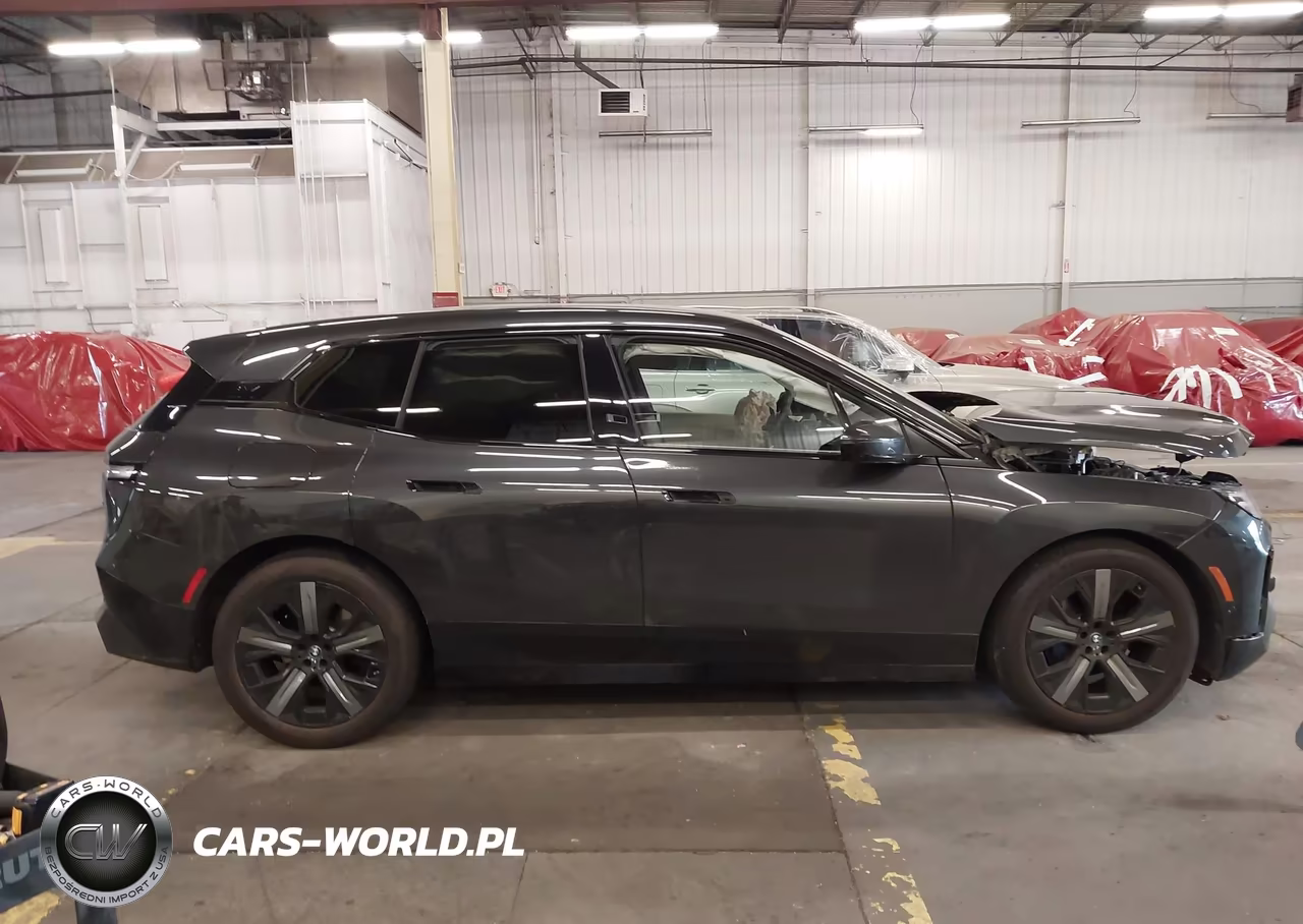 2023 BMW Ix xDrive50 VIN:WB523CF03PCM92343 - 14