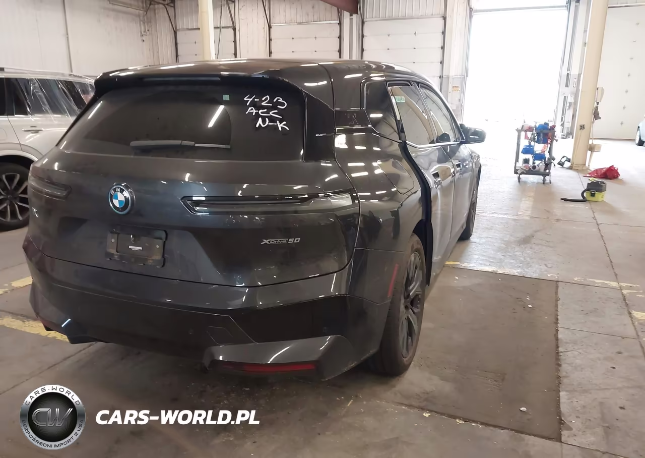 2023 BMW Ix xDrive50 VIN:WB523CF03PCM92343 - 4