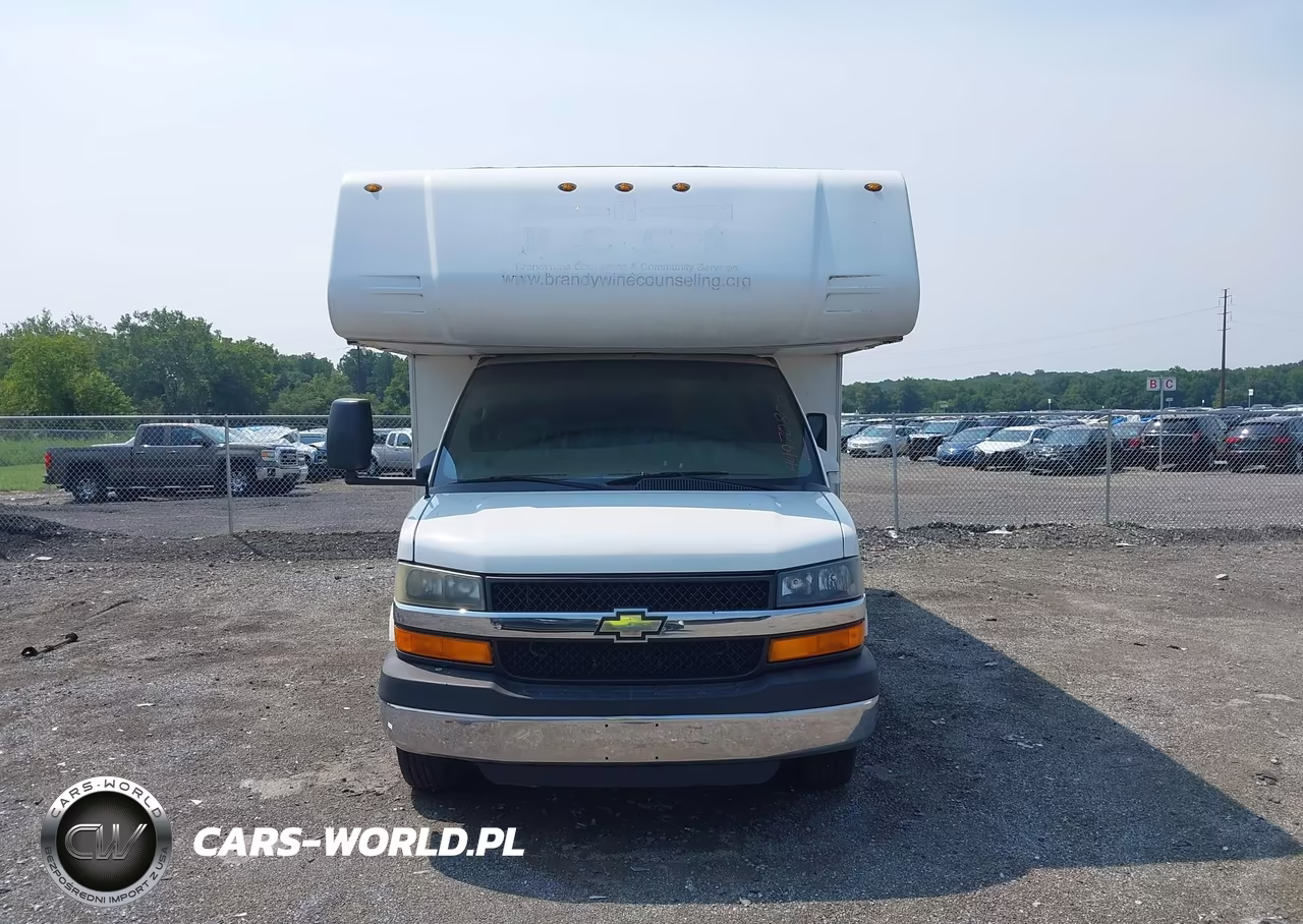 2014 Chevrolet Express Cutaway 4500 VIN:1GB6G5CG9E1169421 - 12