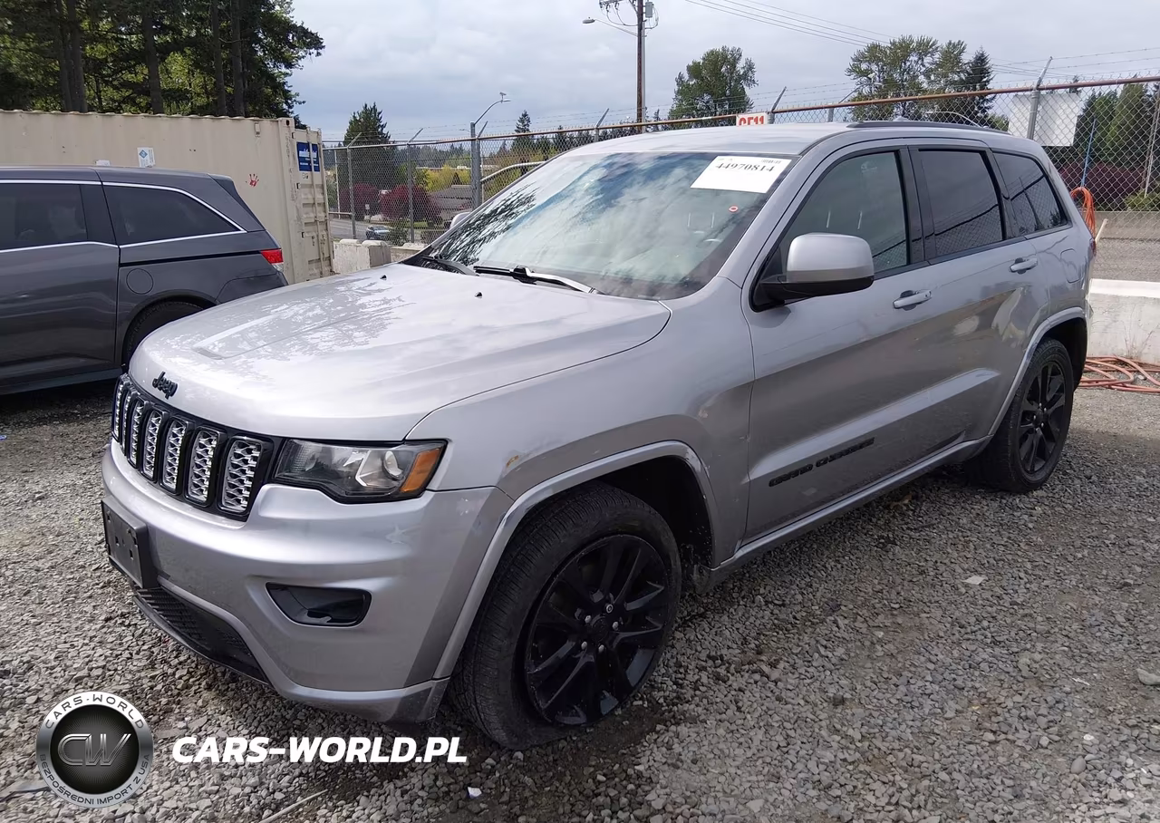 2017 Jeep Grand Cherokee Altitude 4X2 VIN:1C4RJEAG3HC757272 - 2