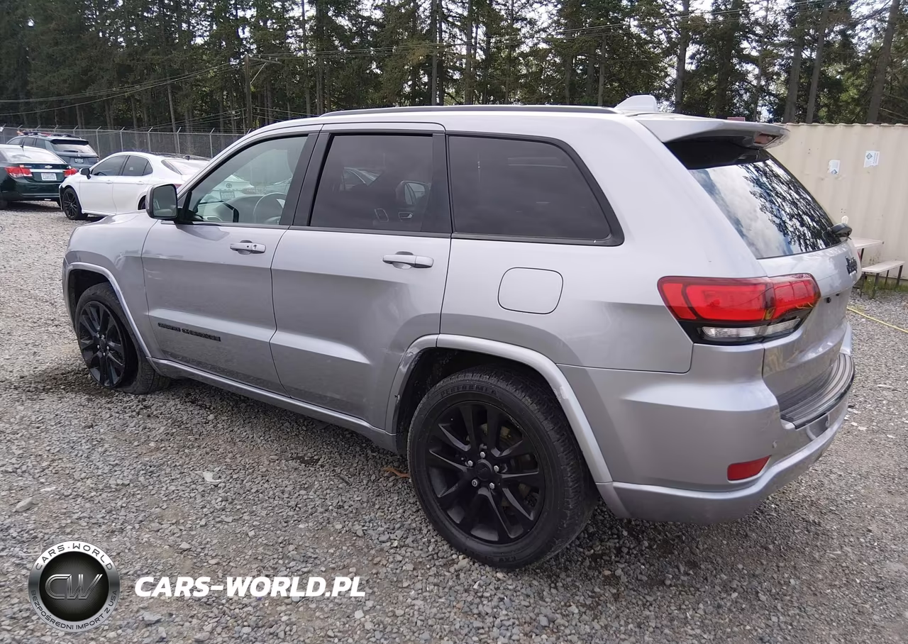 2017 Jeep Grand Cherokee Altitude 4X2 VIN:1C4RJEAG3HC757272 - 3