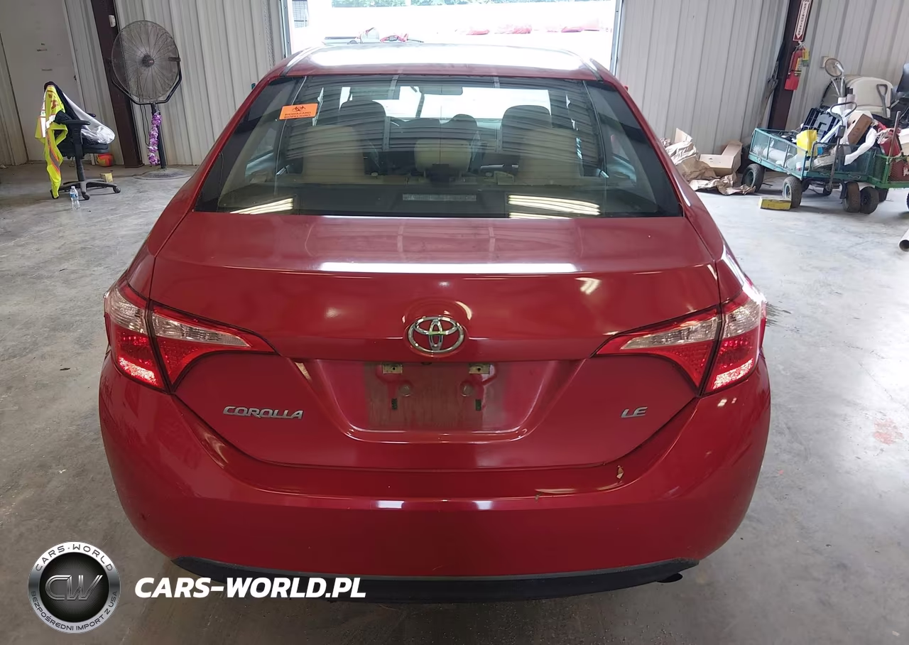 2018 Toyota Corolla Le VIN:5YFBURHE7JP744543 - 15